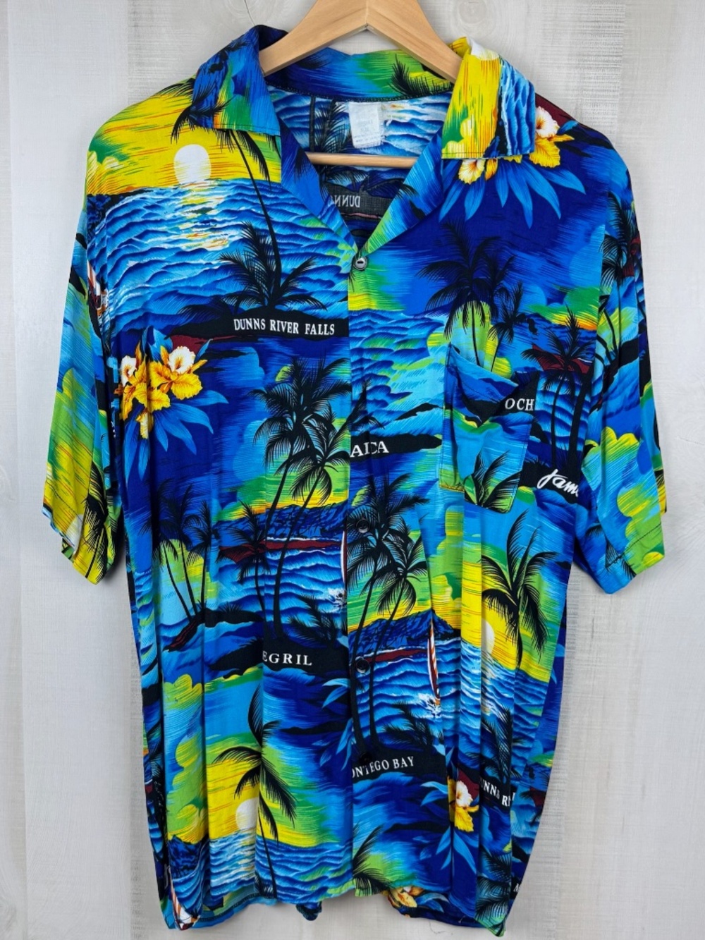 Vintage Tropical Classics Hawaiian Shirt Beach Scenes Jamaican Landmarks Large